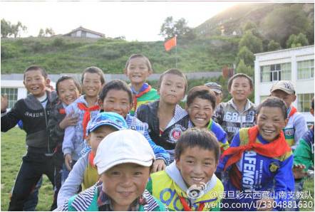 7��14�գ����⵽�����·�����ٹ���֮��6��󣬏�(f��)����W(xu��)����֧�υf(xi��)����֧��꠽K�ڵ��_(d��)���`������ɽ�ϼӲ�h�����l(xi��ng)����С�W(xu��)��֧�̹�������չ�_���D��ȴ����r��С�W(xu��)��������ӭ��꠆T���ĵ�����