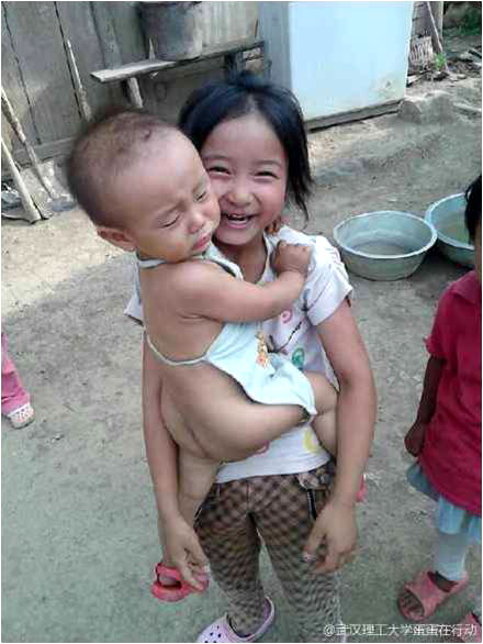 7��17�գ����������Єӡ��F���η�ꠌ�֧�̵ĺ��ӂ��M���˼��L�����o���ӂ���ȥ�˺��ε����һ��꠆T�f�����F�ڽK���˽⺢�ӂ���ʲô���t����߀�О�ʲô���С�С���֡���С���ڣ��@���ɽ·��ĺ��y�ߣ��еĺ����όWǰ߀���Ƚoţ��ݡ������D�ϵ�СŮ���mȻ���g���󣬵���ܵ��ѽ�ʮ�֋��졣