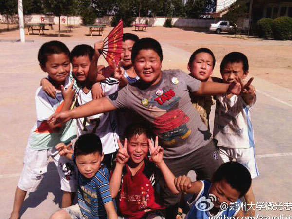 7��17�գ����ƻ����s�Q��������������ٿh�R��ƺ�l���_С�W��ȭ��С꠆T����Ȼ�����ڵ��ž������������ڞ��������ݴ�W��΢�⡱־Ը�߈F��e�k�ĵ���ˇ�R�����ʂ���