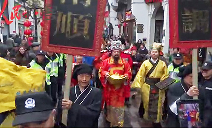 ҕ�l�������ӭؔ�� ������_��������壬���ݺӷ��֚vʷ�օ^��ӭ����һ��һ�ȵ�ӭؔ��c�´�������mȻ������С��������׌���������οͺúõ��_����һ�ء���Ԕ���� 